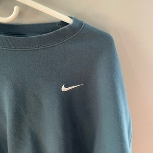 Nike Cropped Oversized Sweatshirt